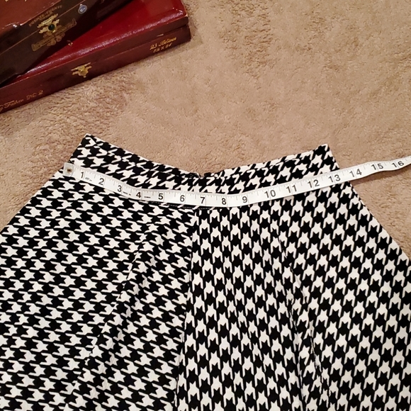 WOMENS Polyester circle skirt size 27 - Picture 3 of 7